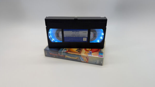 VHS Deko Lampe "Winnie Puuh Honigsüsse Weihnachtszeit" – Bild 2