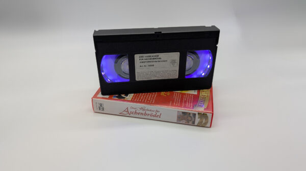 VHS Deko Lampe "Drei Haselnüsse für Aschenbrödel" – Bild 2