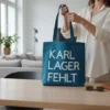 Baumwolltasche "Karl, Lager, Fehlt" - petrolblau