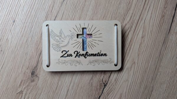 Holz-Geschenkkarte "Zur Konfirmation“ - Taube & Kreuzstrahlen